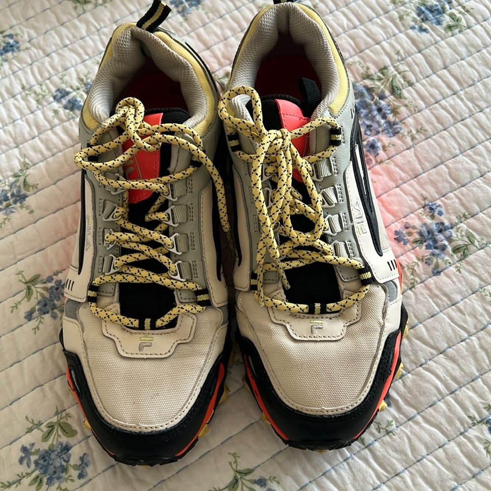 Fila Oakmont TR safety sneakers size 10